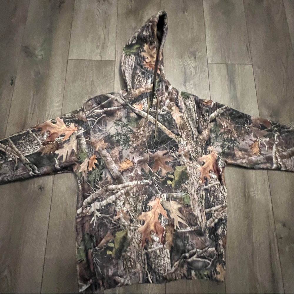Camo pullover hoodie